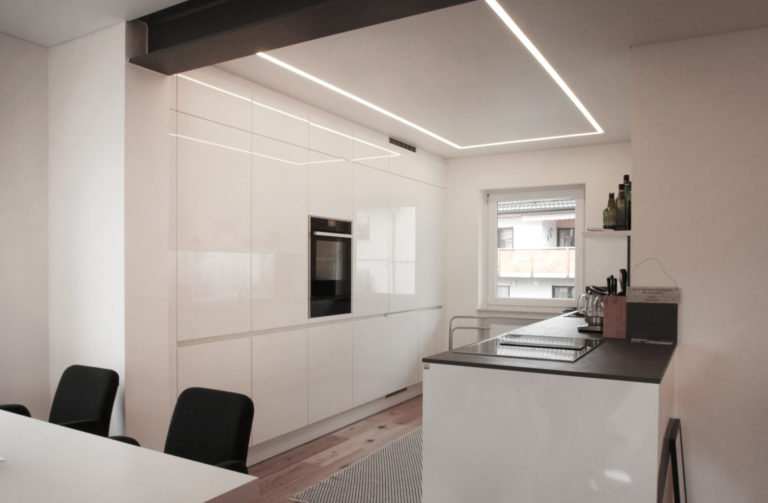 Spanndecken matt mit LULED Lichtkanal