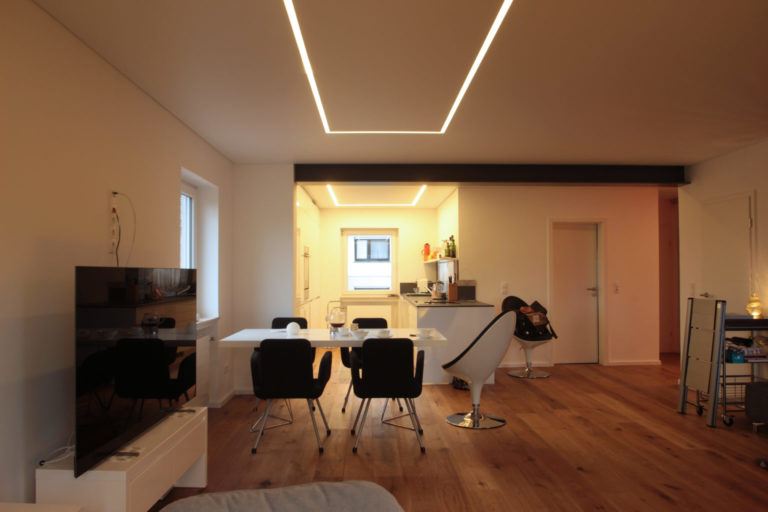 Spanndecken matt mit LULED Lichtkanal